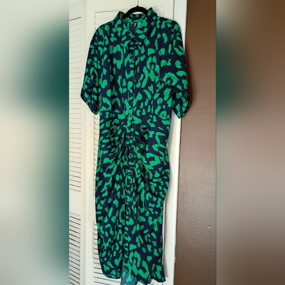 SHEIN Vibrant Green and Dark Blue Short Sleeve Dress